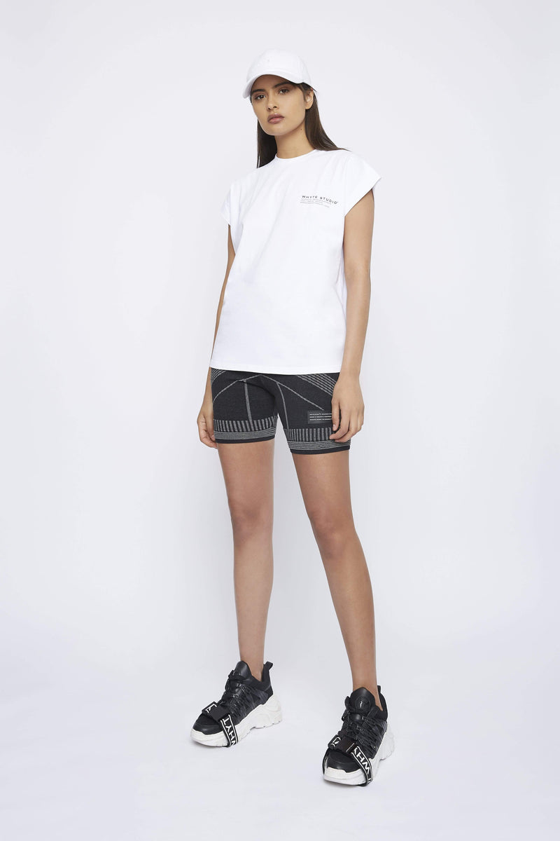 Top THE 'NO LIMITS' T-SHIRT